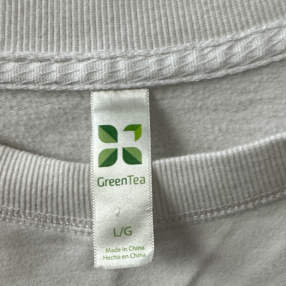 GreenTea White Sweatshirt Size Large - Picture 2 of 3